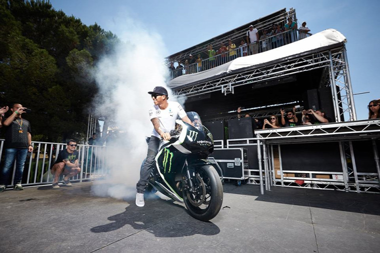 F1 Forma-1 MotoGP Mercedes Lewis Hamilton Valentino Rossi