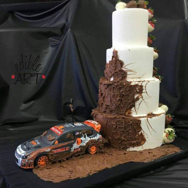 Hétvégi dizájn torta autó