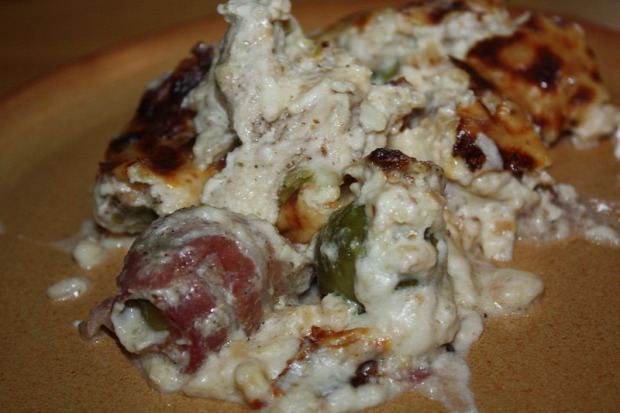 recept melegétel főétel húsétel csirke mell bacon kelbimbo sajtszósz