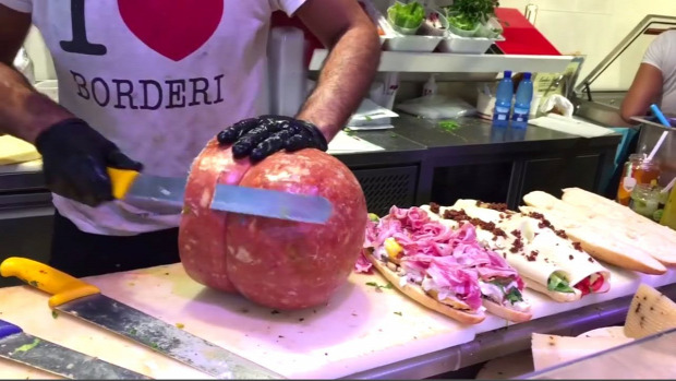 videó street food Olaszország Szicília szendvics