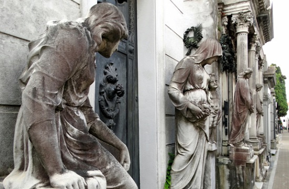 A Recoleta temetőt legendák lengik be