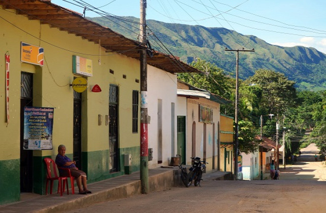 Kolumbia Melgar Carmen Apicala Cunday Villarica Cuevas del Edén Icononzo