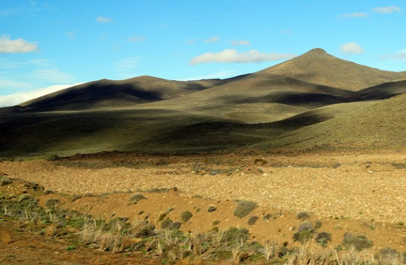 Klasszikus patagóniai táj valahol Esquel és Perito Moreno között