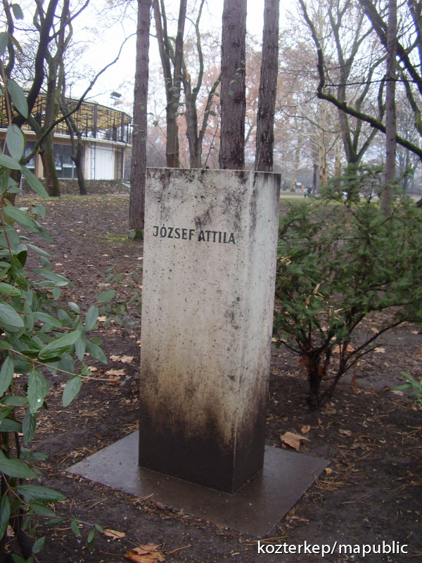 József Attila Költészet napja köztéri szobor szobrok
