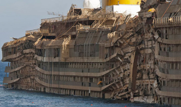 A világ érdekes Costa Concordia bontás utolsó képek