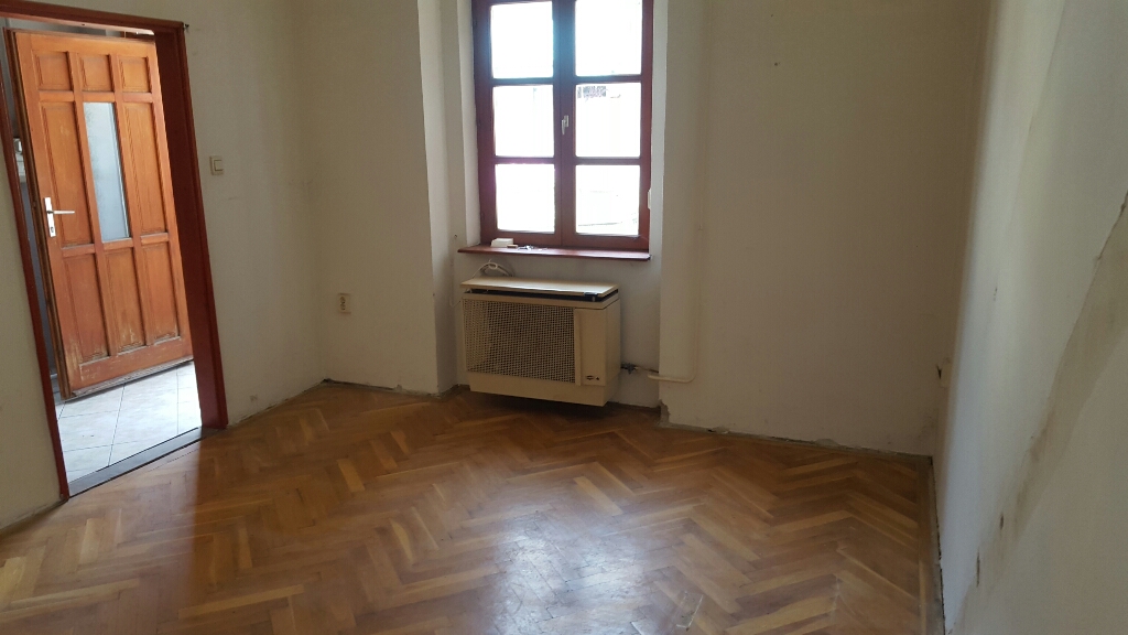 garzon olvasói átalakítás budapest galéria táblafesték kis fürdőszoba fehér falak