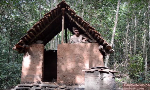 primitív technológia agyag égetett cserép tradicionális építkezés agyag kunyhó