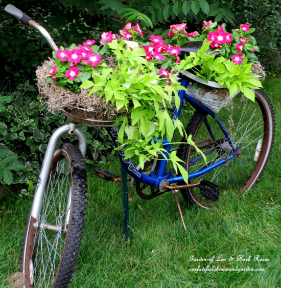 40+ Creative DIY Garden Containers and Planters from Recycled Materials 9