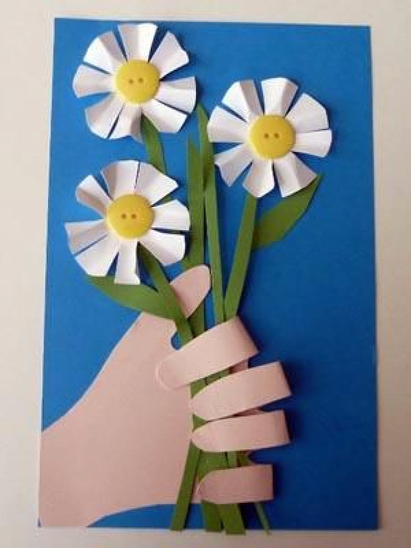 Handmade Mother's Day Cards for Kids: 3-D Flowers. #tombow 's MONO Multi Liquid Glue would be perfect for this card! https://tombowusa.com/craft/detail/52190