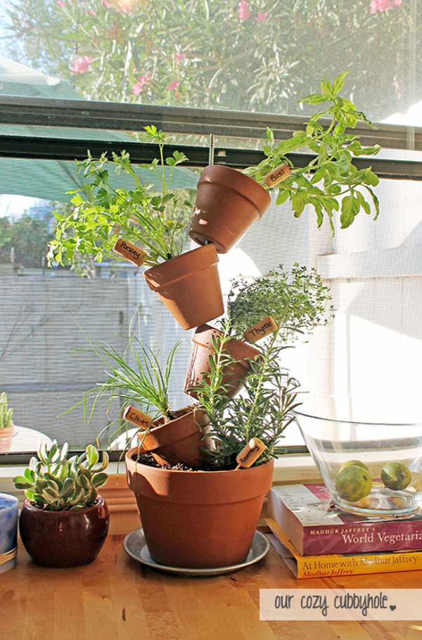 35+ Creative DIY Herb Garden Ideas --&gt; DIY Vertical Herb Garden