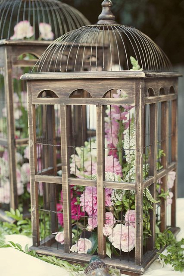 I need to do something with my beautiful birdcage......and now I want more!!! Wedding birdcage