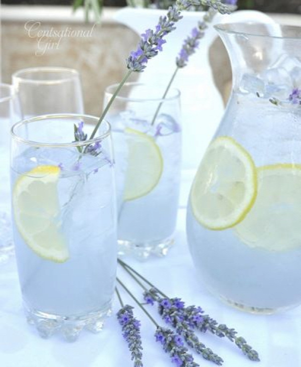 Lavender Lemonade... Most certainly going to have to make this before summer ends.
