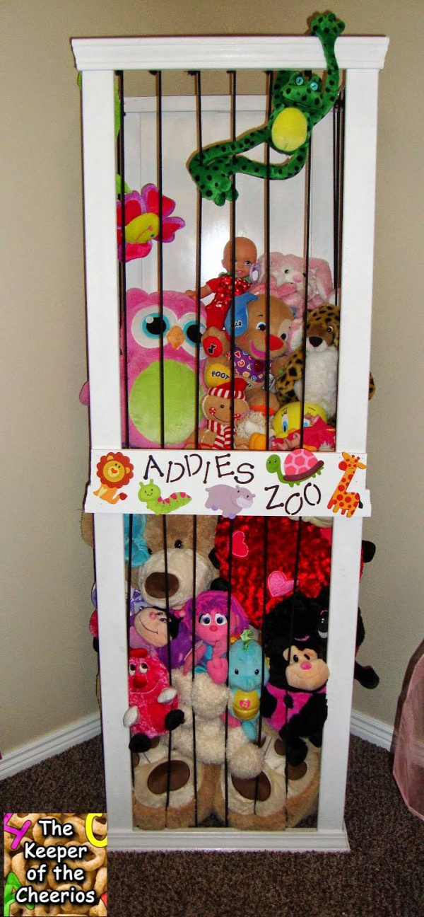 20+ Creative DIY Ways to Organize and Store Stuffed Animal Toys --> DIY Stuffed Animal Storage Zoo
