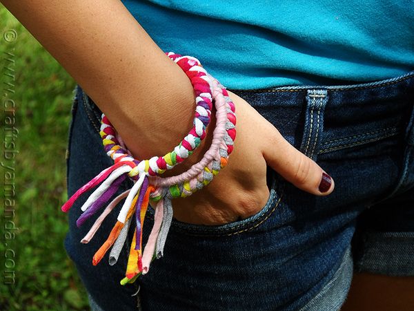 40+ Creative Ideas to Repurpose and Reuse Your Old T-shirts --&gt; DIY Bracelets from Recycled T-shirts