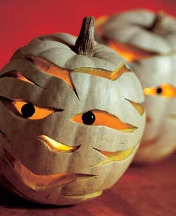 Mummy Pumpkins - Halloween #halloween #pumpkin #pumpkins #great #decor #ideas #cool #scary #spooky #neat #fall #decorations #party #mummy #carving