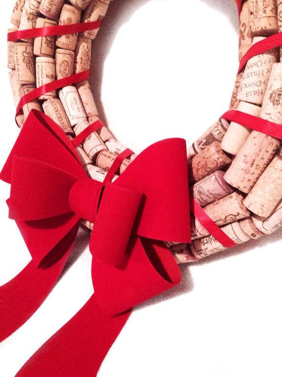 DIY christmas wreath ideas cork wreath red bow