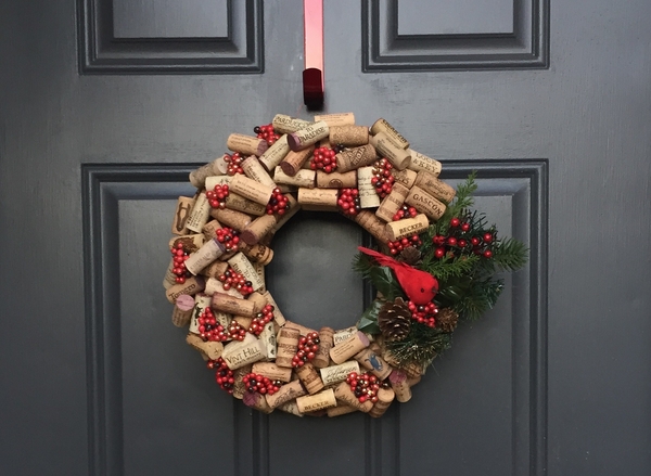 unique wine cork wreath DIY christmas decdoration ideas front door decor