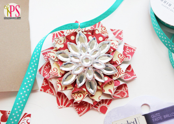 rolled paper flower christmas ornaments tutorial 1 karácsony papírdísz DIY papírcsillag