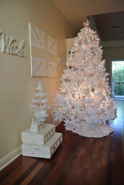 karácsony karácsonyfa fehér karácsonyfa dekoráció inspiráció