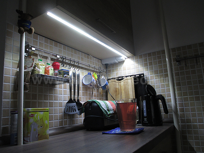 LED világítás LED szalag LED-sor LED csík konyha munkapult felújítás világítás villanyszerelés anro webáruház