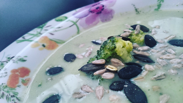 paleo vegán tejmentes gluténmentes brokkoli karfiol leves