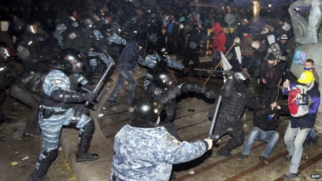 Ukrajna, Majdan rendőrségi attak