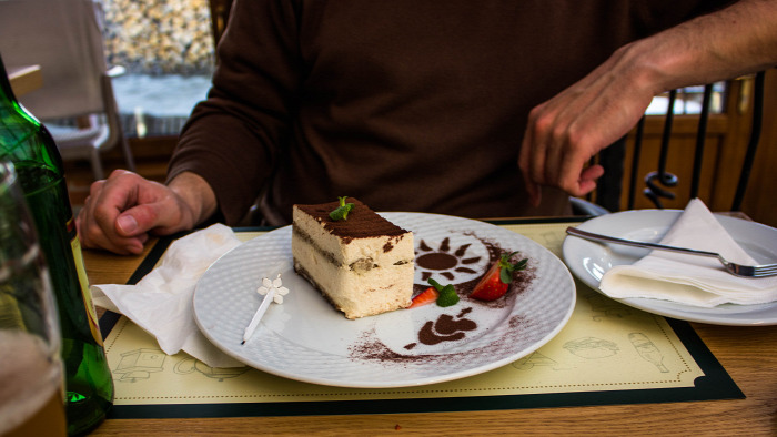Noszvaj étterem olasz konyha hal hazai házhozszállítás kézműves termékek magyar konyha mangalica Bükk pizza sör sütemény tájjellegű wifi