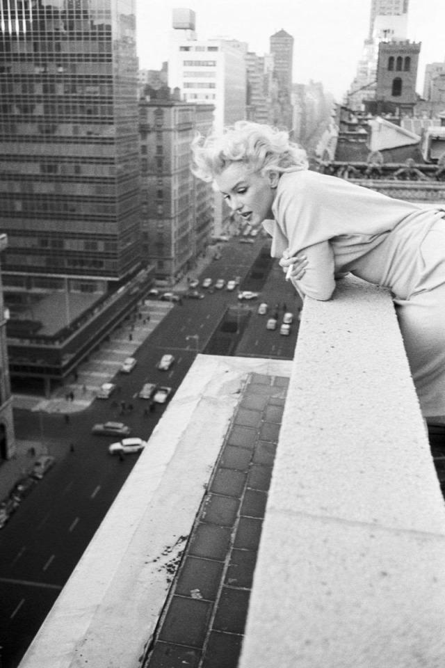 film Marilyn Monroe Marilyn intellektuális énje Marilyn versei pszichiátria intim feljegyzések könyv szexszimbólum elmegyógyintézet színművészet