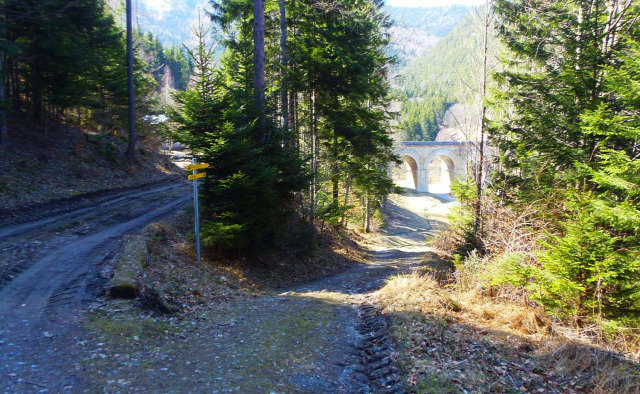 Ausztria Alsó-Ausztria Semmering vonat Semmeringbahn
