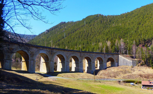 Ausztria Alsó-Ausztria Semmering vonat Semmeringbahn