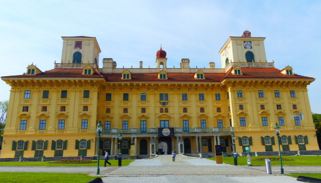 Ausztria Burgenland Eisenstadt Esterházy kastély várak