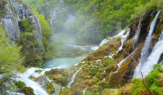 Horvátország szurdok túraút Plitvice vízesések