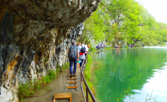 Horvátország szurdok túraút Plitvice vízesések