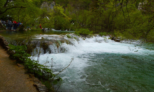 Horvátország szurdok túraút Plitvice vízesések