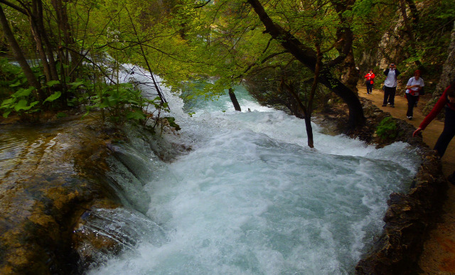 Horvátország szurdok túraút Plitvice vízesések