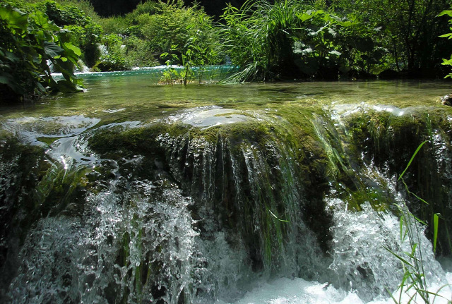 Horvátország szurdok túraút Plitvice vízesések