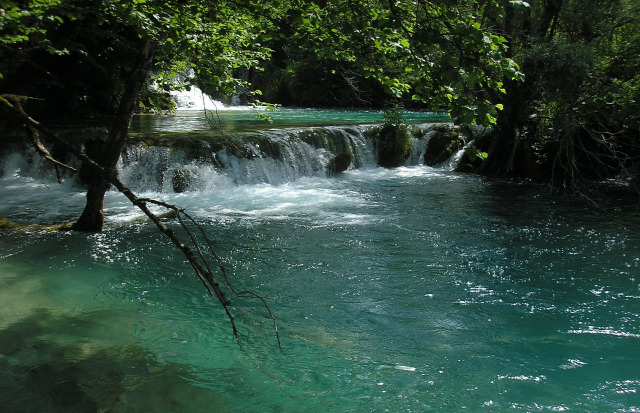 Horvátország szurdok túraút Plitvice vízesések