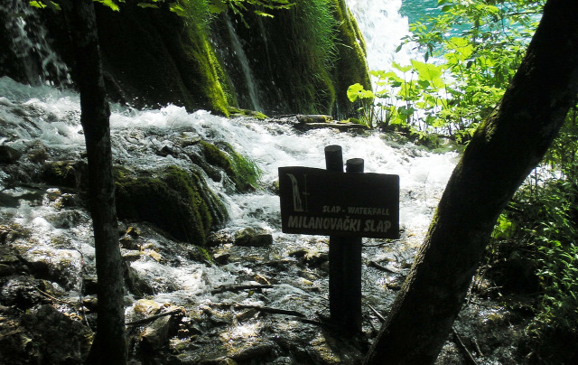 Horvátország szurdok túraút Plitvice vízesések