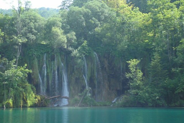 Horvátország szurdok túraút Plitvice vízesések