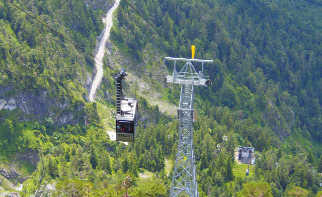 Ausztria Salzburg tartomány Werfen nagy-kabinos felvonó Eisriesenwelt