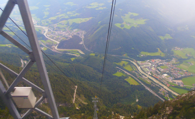 Ausztria Salzburg tartomány Werfen nagy-kabinos felvonó Eisriesenwelt