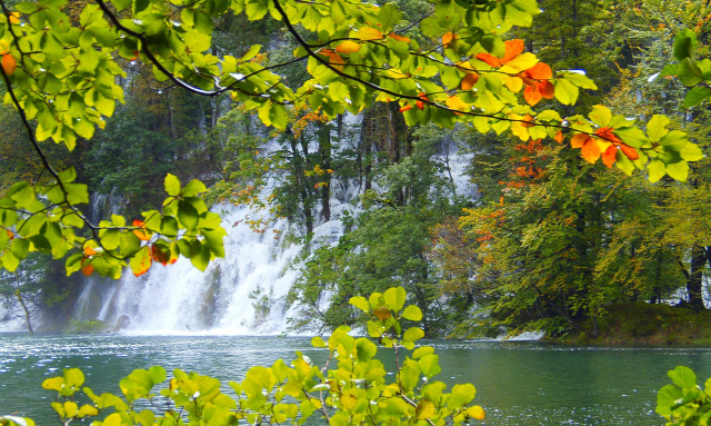 Horvátország szurdok túraút Plitvice vízesések