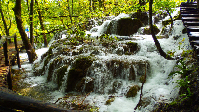 Horvátország szurdok túraút Plitvice vízesések