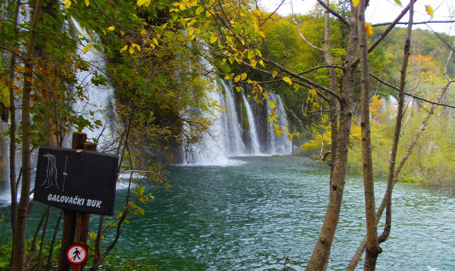 Horvátország szurdok túraút Plitvice vízesések