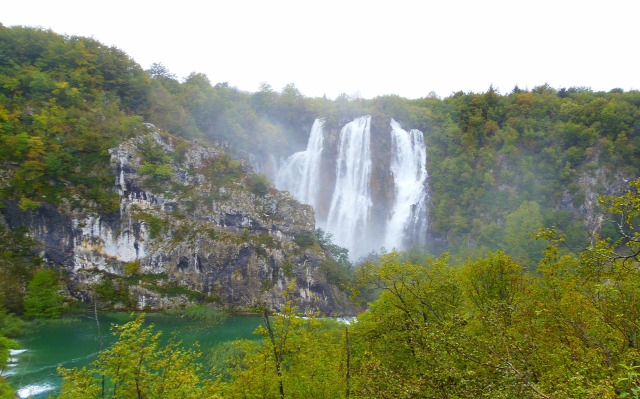 Horvátország szurdok túraút Plitvice vízesések