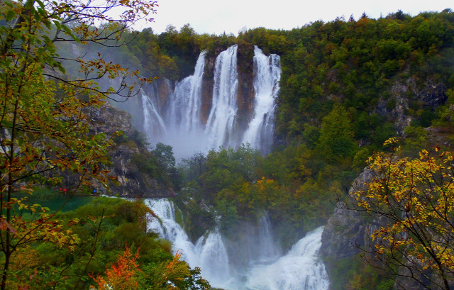 Horvátország szurdok túraút Plitvice vízesések