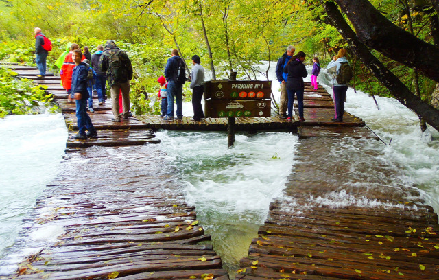 Horvátország szurdok túraút Plitvice vízesések