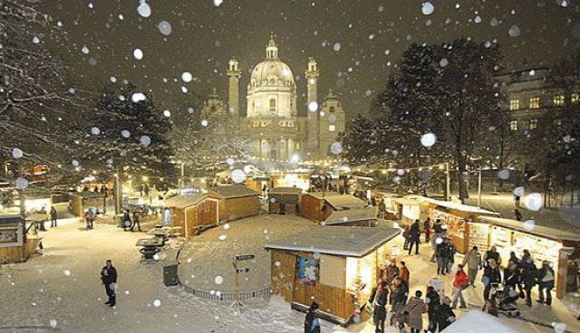 Ausztria Bécs adventi vásár Karlsplatz