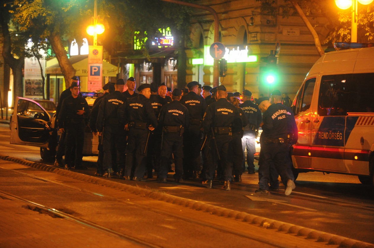 bomba teréz körút sérült rendőrök most légy magyar