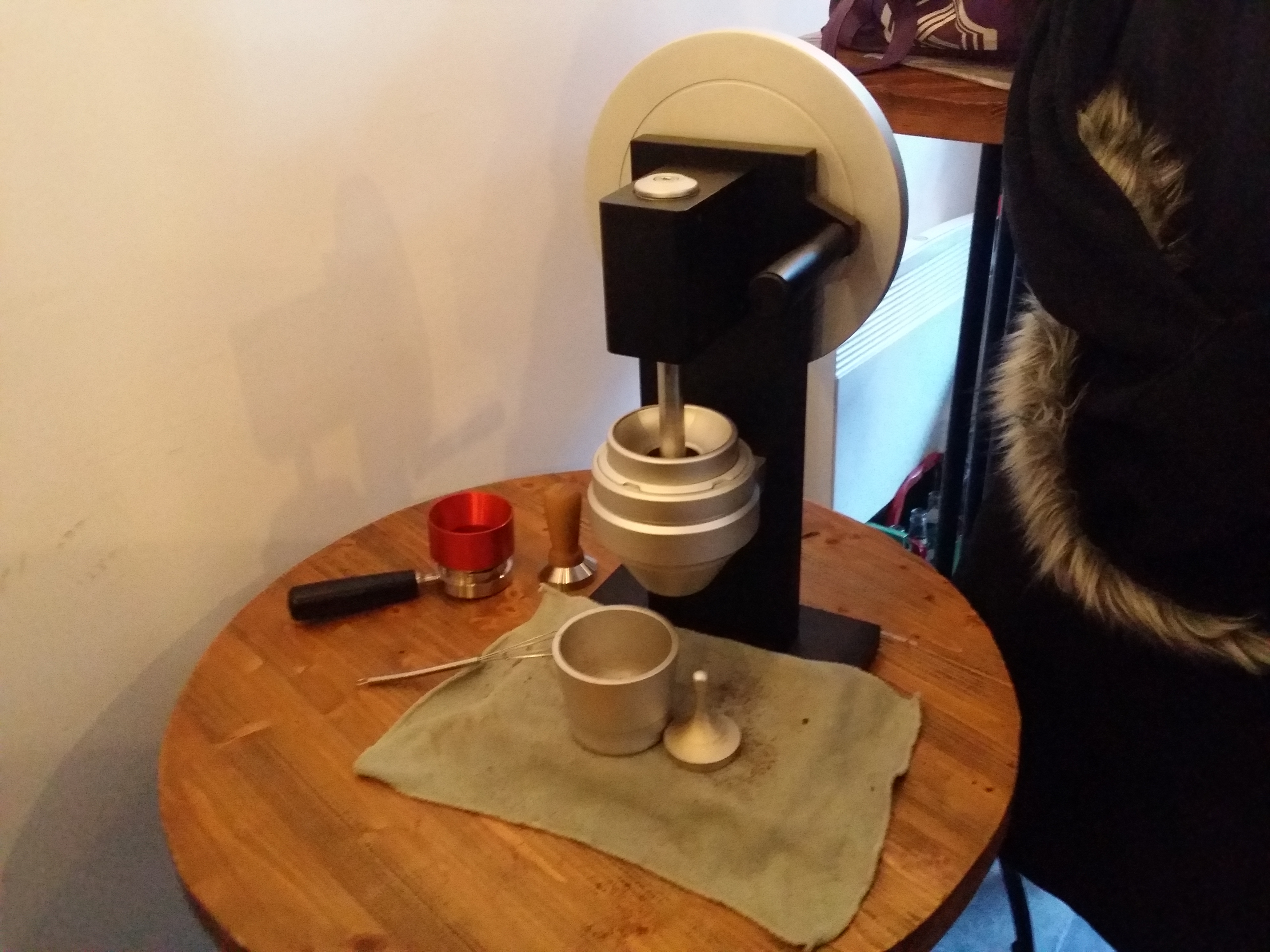 macskakő kávégép kávé találkozó